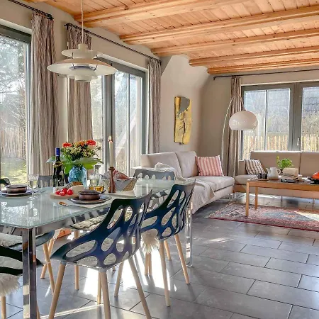 Traumhaff - Strandhaus Am Achterwasser. Design Und Kunst Auf Usedom, Mit Kamin Und Sauna