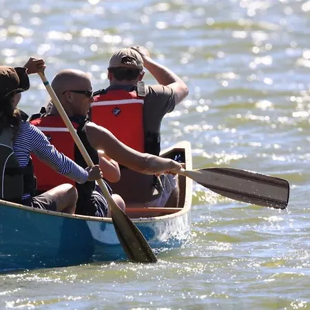 Traumhaff - Strandhaus Am Achterwasser. Design Und Kunst Auf Usedom, Mit Kamin Und Sauna Quilitz