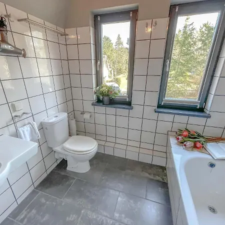 Traumhaff - Strandhaus Am Achterwasser. Design Und Kunst Auf Usedom, Mit Kamin Und Sauna Holiday home Quilitz