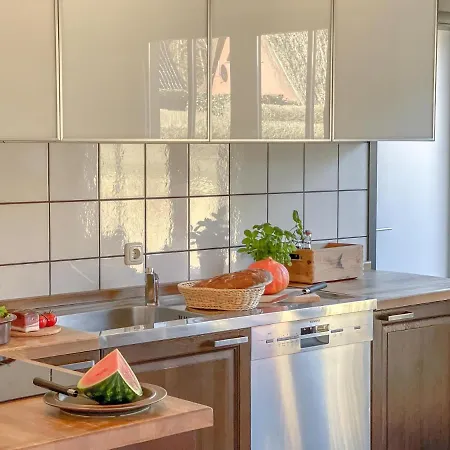 Traumhaff - Strandhaus Am Achterwasser. Design Und Kunst Auf Usedom, Mit Kamin Und Sauna