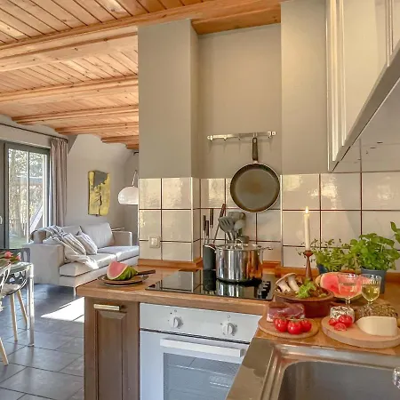 Holiday home Traumhaff - Strandhaus Am Achterwasser. Design Und Kunst Auf Usedom, Mit Kamin Und Sauna Quilitz