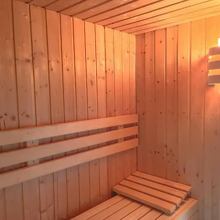 Traumhaff - Strandhaus Am Achterwasser. Design Und Kunst Auf Usedom, Mit Kamin Und Sauna * Quilitz