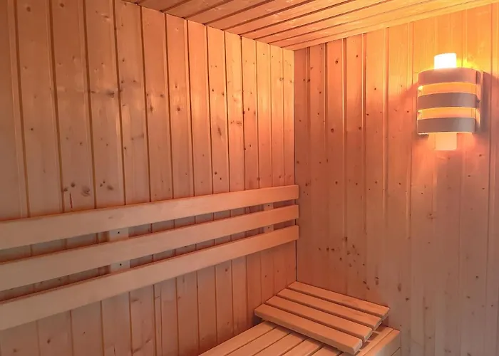 Traumhaff - Strandhaus Am Achterwasser. Design Und Kunst Auf Usedom, Mit Kamin Und Sauna * Quilitz